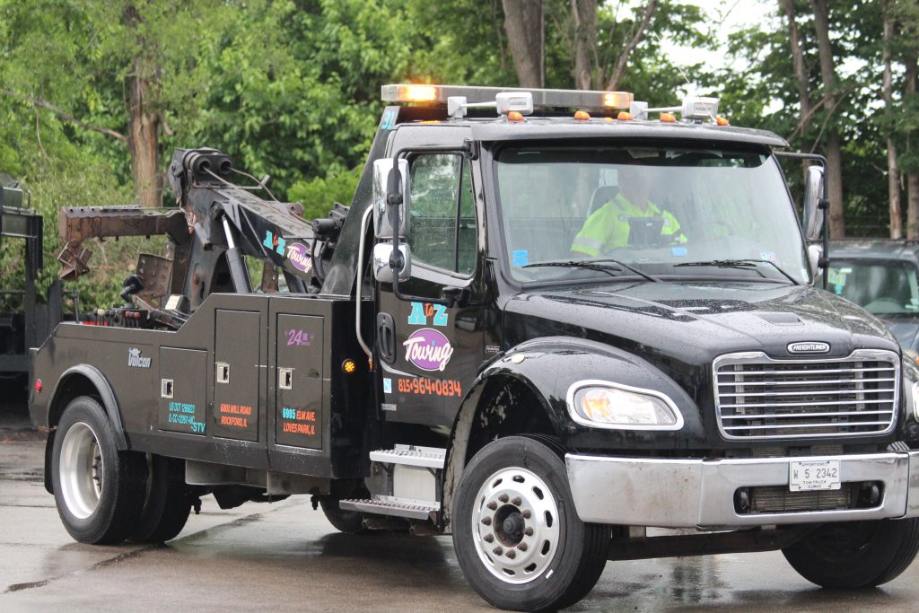 Towing Loves Park IL